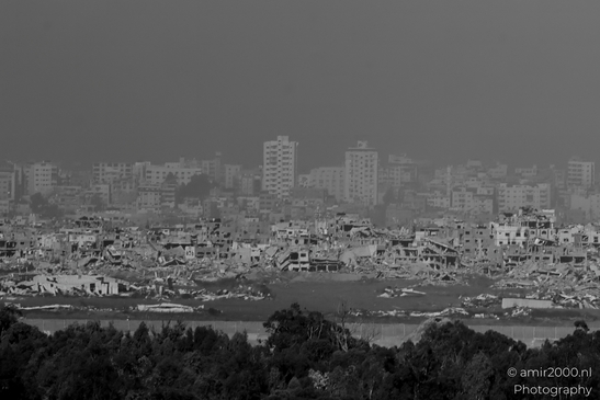 Looking toward Gaza after October 7, a landscape marked by conflict, memory, and the fragile hope for something better. Photographed by Amir Darzi. Photography by amir2000.nl, a Dutch photographer.