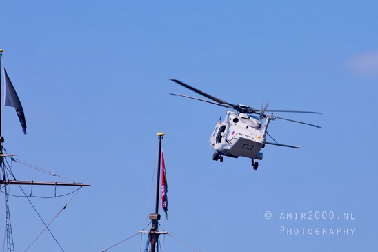 Duch_Netherlands_Navy_NHI_NH-90NFH_N-234_helikopter_Over_Amsterdam_08.JPG