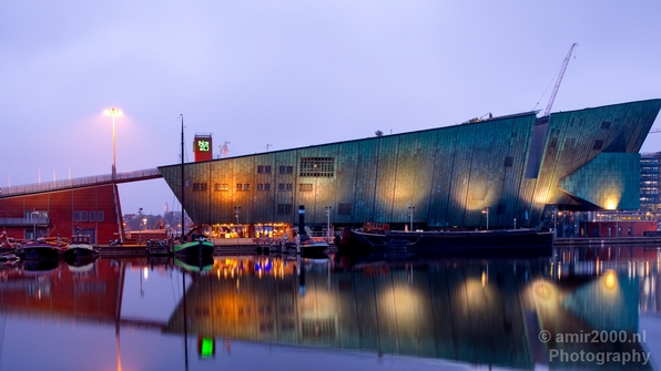 Amsterdam_canals_reflection_lockdown_2021_city_street_photography_urban_01.JPG