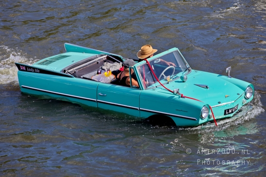 Amphibious_vehicle_amphibian_car_automobile_transportation_photography_05.JPG