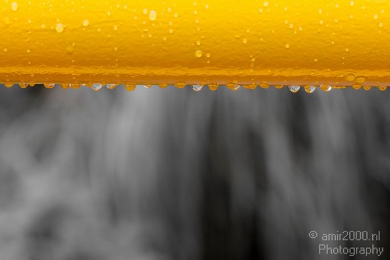 Amsterdam_under_Rain_raindrops_photography_yellow_01.JPG