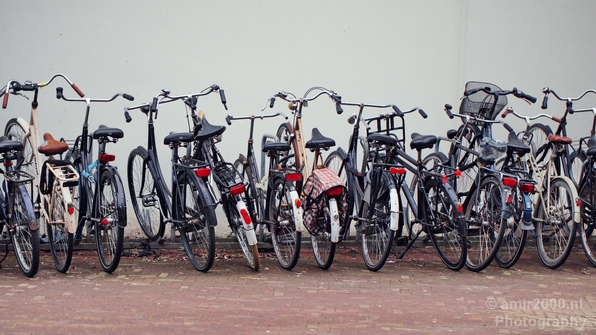 Bicycle_city_of_bikes_Amsterdam_100.JPG