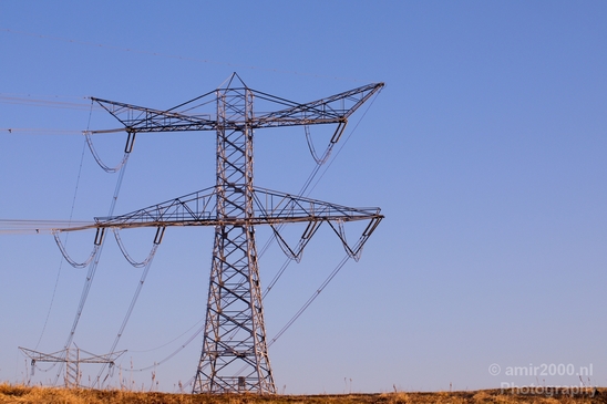 Electric_pole_high_tension_towers_08.JPG