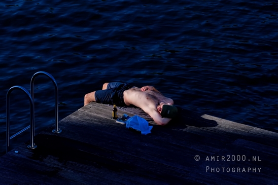 Sunbathing_Amsterdam_the_Netherlands_sunny_day_summer_portrait_photography_03.JPG