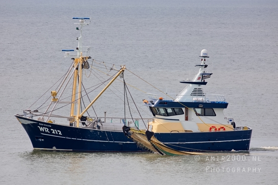 WR212_REIN_WILLEM_Fishing_boat_vessel_Noordzee_Nederland_02.JPG