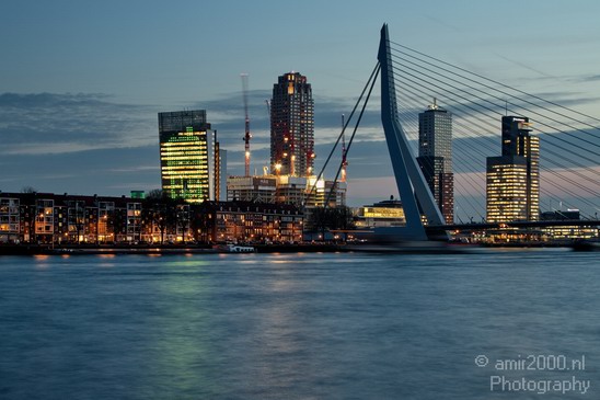 Rotterdam_at_night_004.JPG