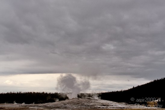 Geyser_old_faithful_yellowstone_usa_002.JPG