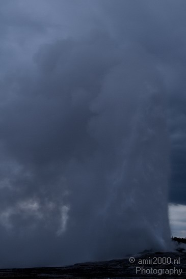 Geyser_old_faithful_yellowstone_usa_006.JPG